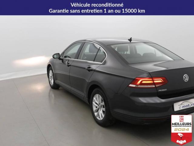 Volkswagen Passat image 2