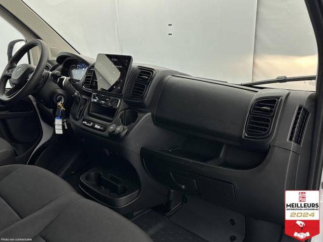 Peugeot Boxer image 2