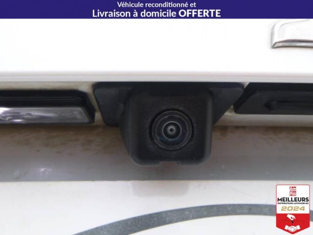 Peugeot 2008 image 8