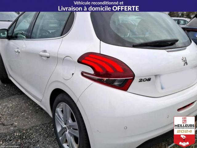 Peugeot 208 image 2