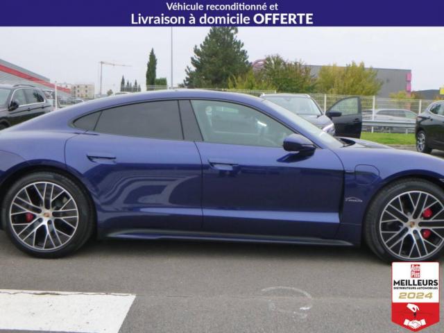 Porsche Taycan image 8