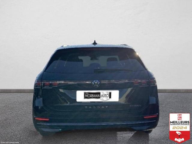 Volkswagen Passat image 1