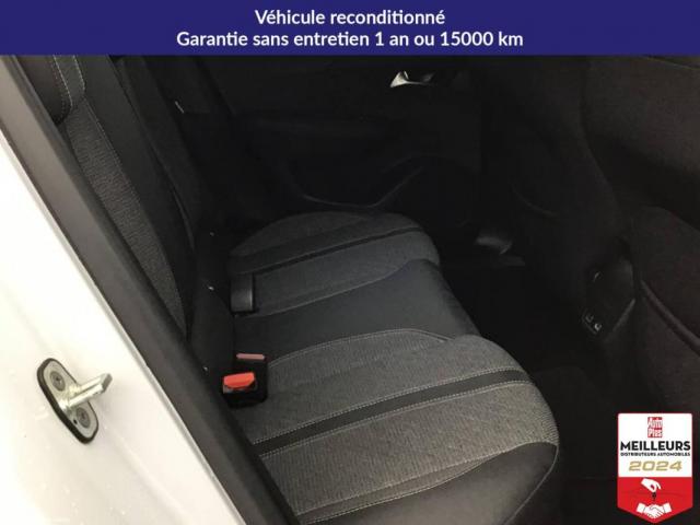 Peugeot 2008 image 8