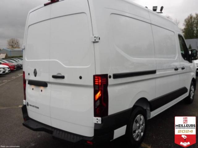 Renault Master image 1