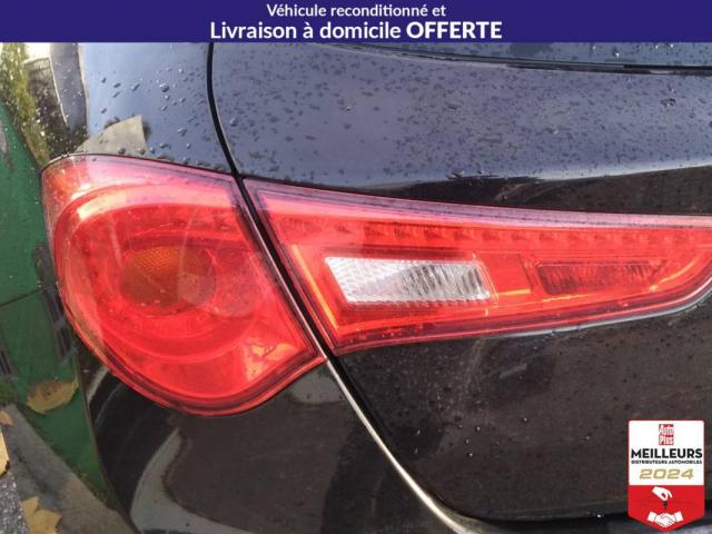 Alfa Romeo Giulietta image 7