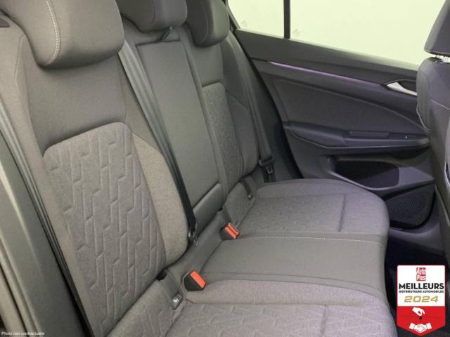 Volkswagen Golf image 8