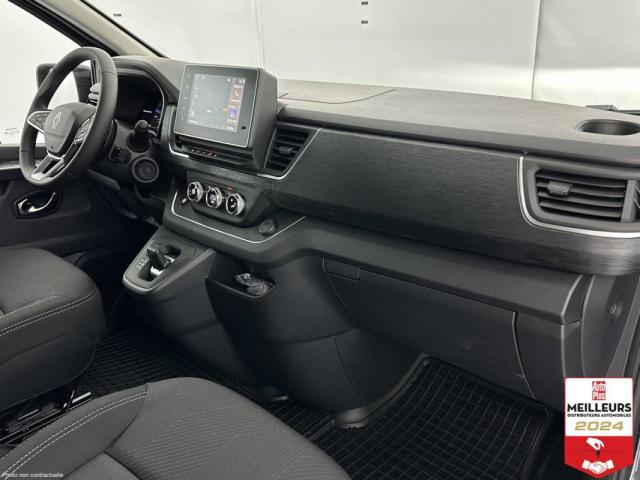 Renault Trucks Trafic image 4