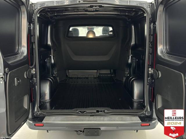 Renault Trucks Trafic image 6