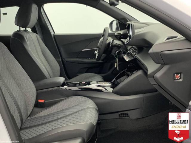 Peugeot 2008 image 2