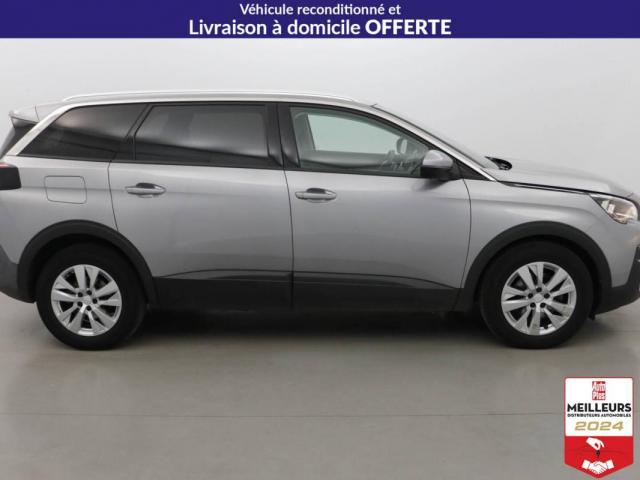 Peugeot 5008 image 1