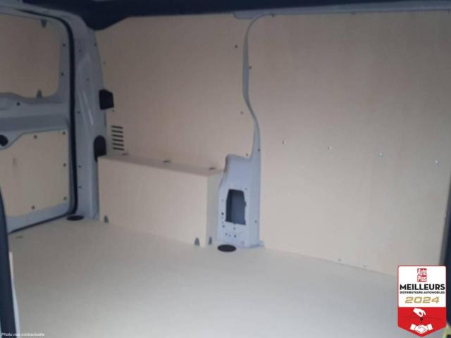 Citroen Jumpy image 8