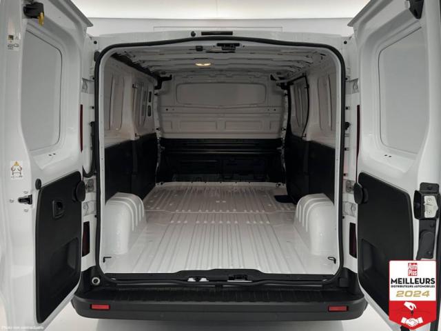 Renault Trafic image 2