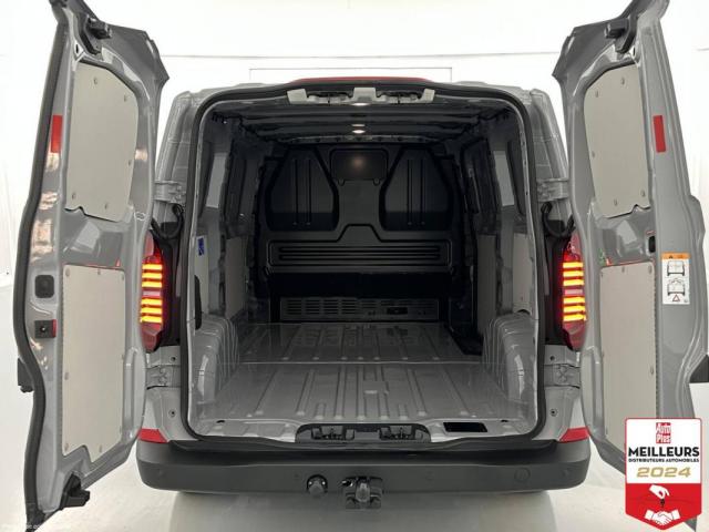 Volkswagen Transporter image 3