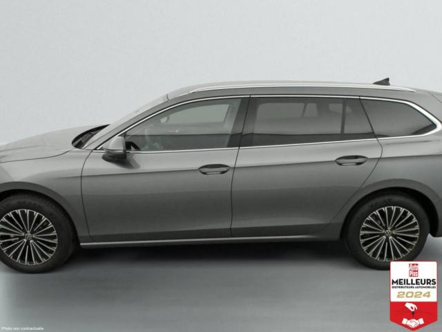 Volkswagen Passat image 8