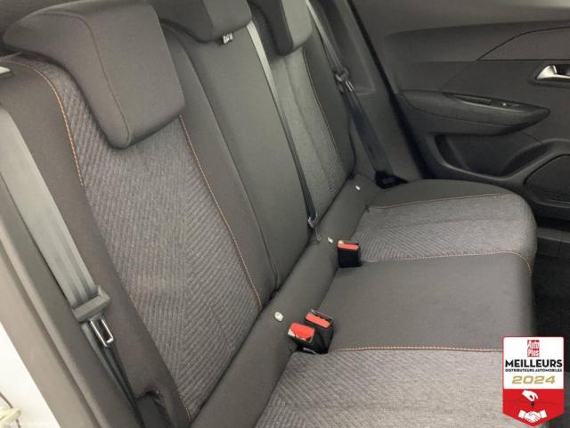 Peugeot 2008 image 8