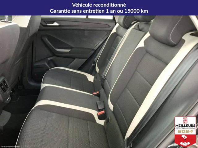 Volkswagen T-Roc image 2