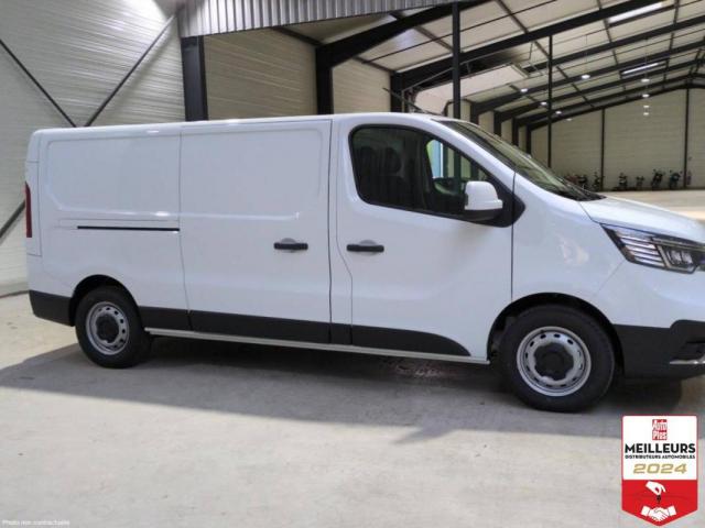 Renault Trafic image 2