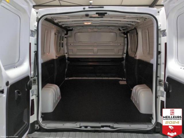 Renault Trafic image 9