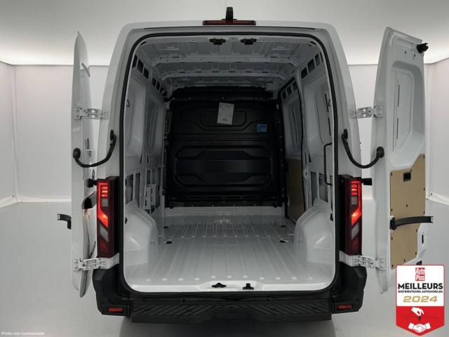 Nissan Interstar image 1