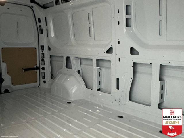 Nissan Interstar image 9