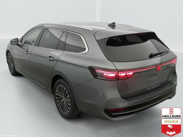 Volkswagen Passat image 8