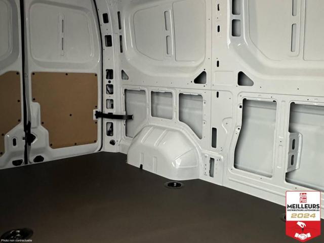 Nissan Interstar image 8