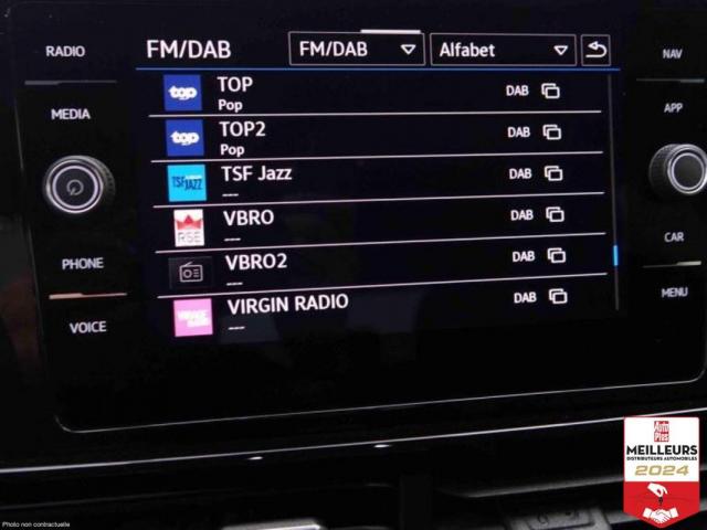 Volkswagen T-Roc image 6