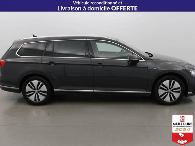 Volkswagen Passat Sw image 1