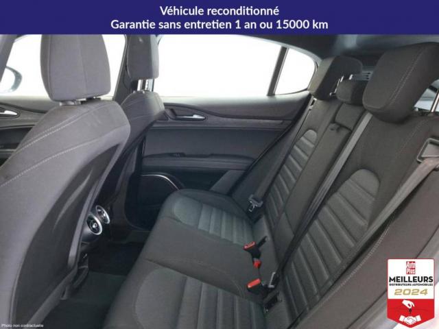 Alfa Romeo Stelvio image 2