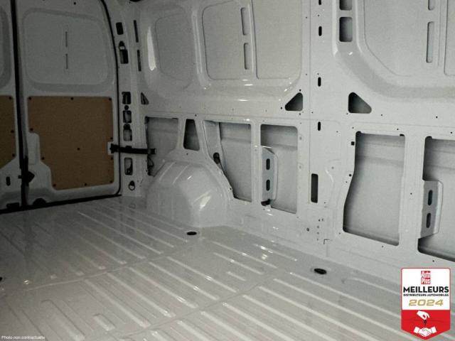 Renault Master image 1