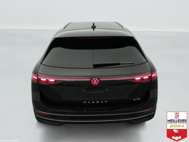 Volkswagen Passat image 2