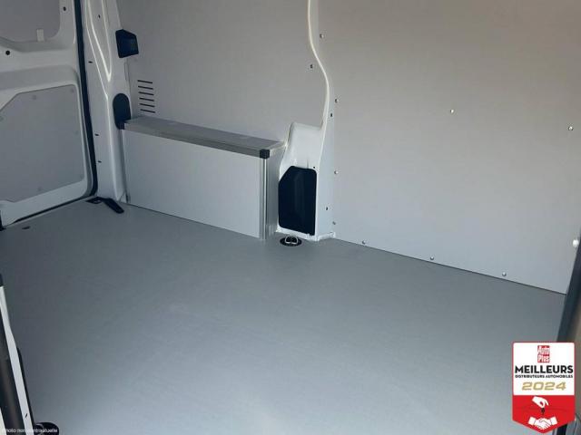 Citroen Jumpy image 3