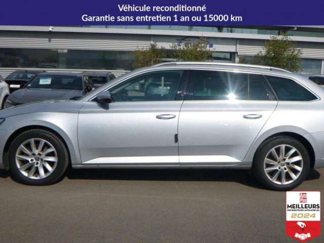 Skoda Superb Combi image 9