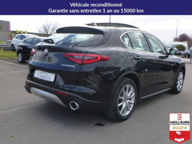 Alfa Romeo Stelvio image 5