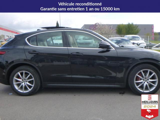 Alfa Romeo Stelvio image 2