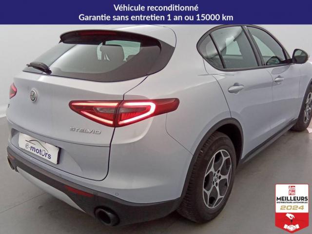 Alfa Romeo Stelvio image 5