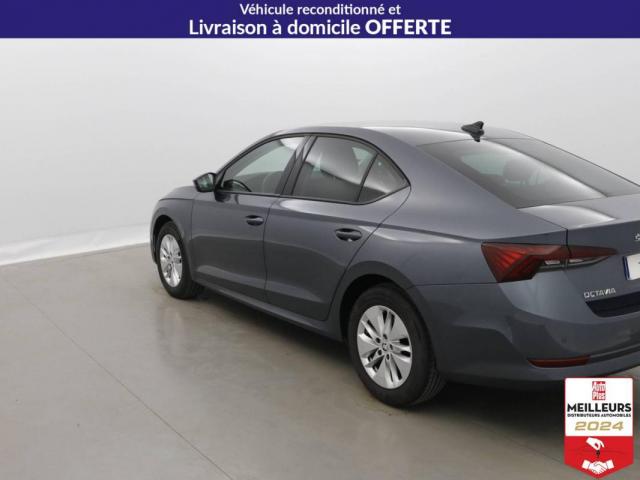 Skoda Octavia image 8