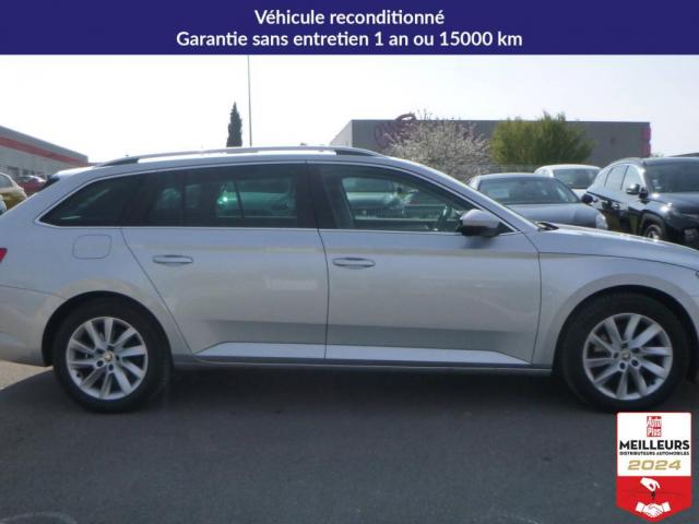 Skoda Superb Combi image 2