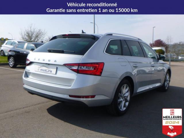 Skoda Superb Combi image 1