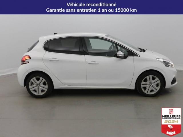 Peugeot 208 image 1