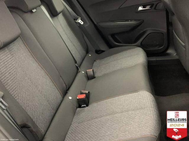 Peugeot 2008 image 8