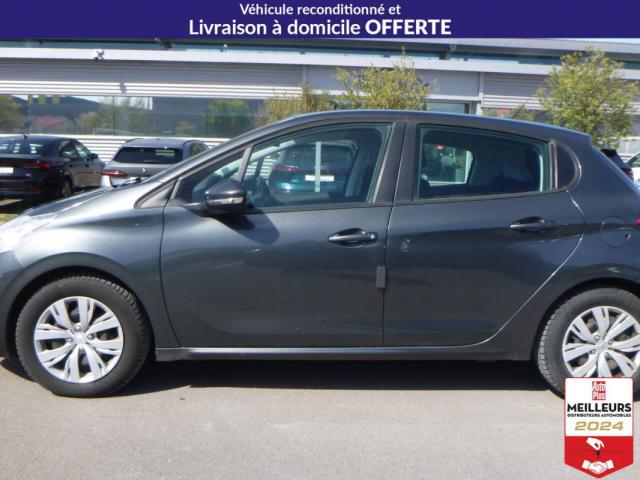 Peugeot 208 image 1