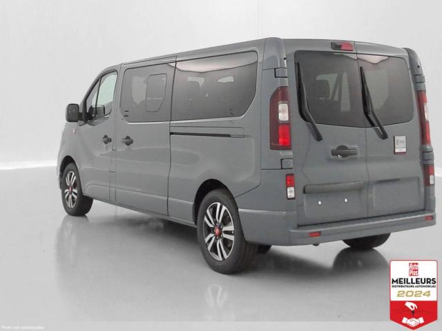 Renault Trucks Trafic image 8