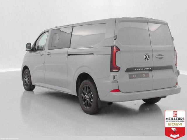 Volkswagen Transporter image 2
