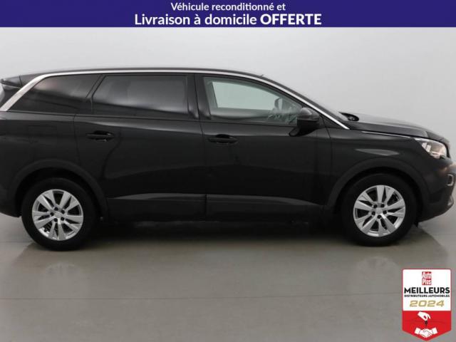 Peugeot 5008 image 1