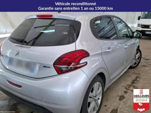 Peugeot 208 image 6