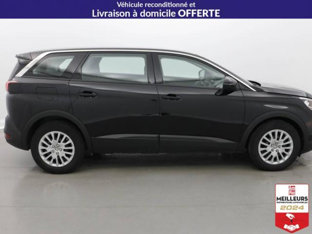 Peugeot 5008 image 1