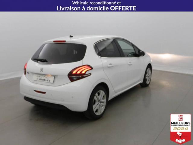 Peugeot 208 image 2