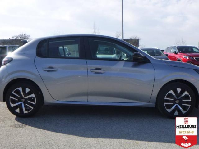 Peugeot 208 image 8