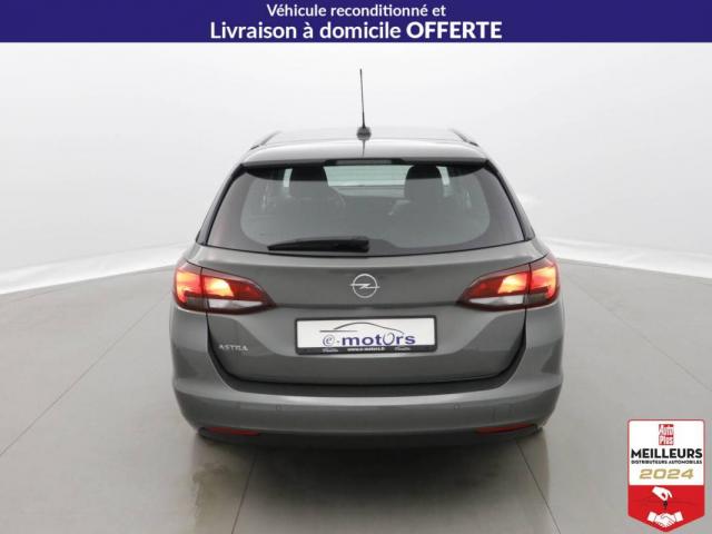 Opel Astra Sports Tourer image 8